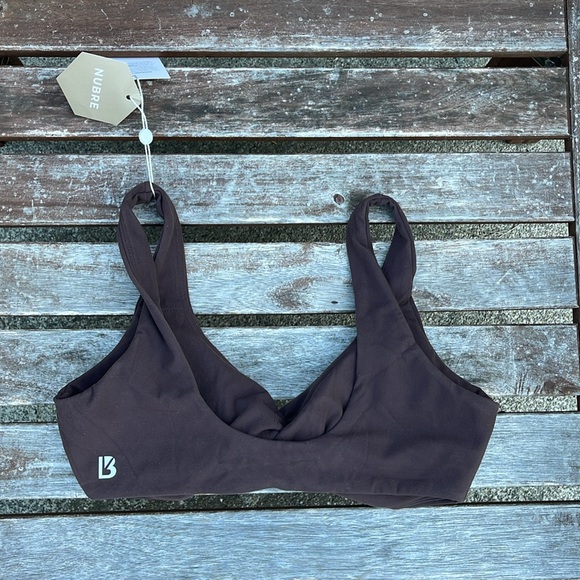 NWT - buffbunny - twist sport bra - size small - Picture 4 of 5